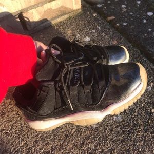 Low Jordan 11s